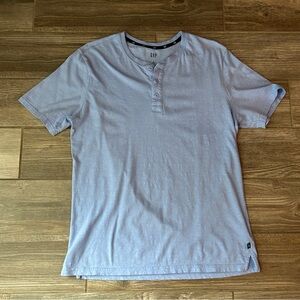 GAP Men’s Light Blue Short Sleeve Henley, Large